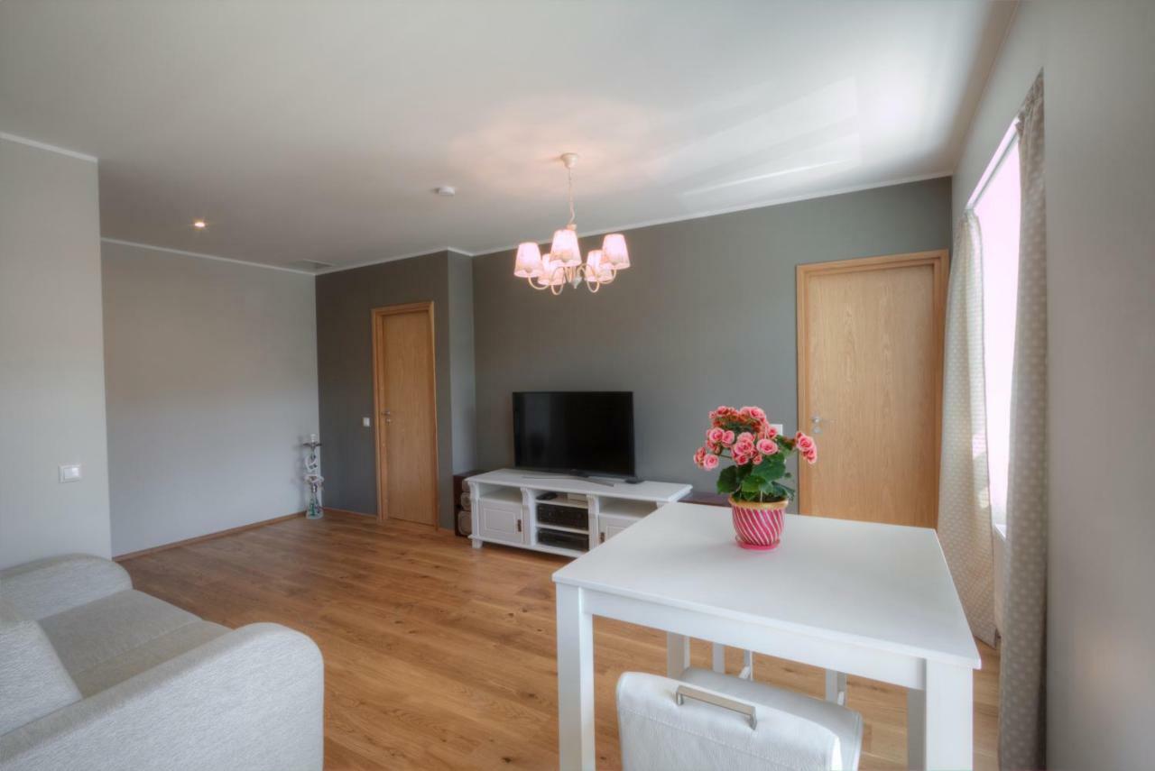 Qruut Apartments Παρνού Εξωτερικό φωτογραφία